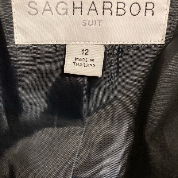 Sag harbor 2 piece suit. blazer / jacket and skirt size 12 - Picture 8 of 9